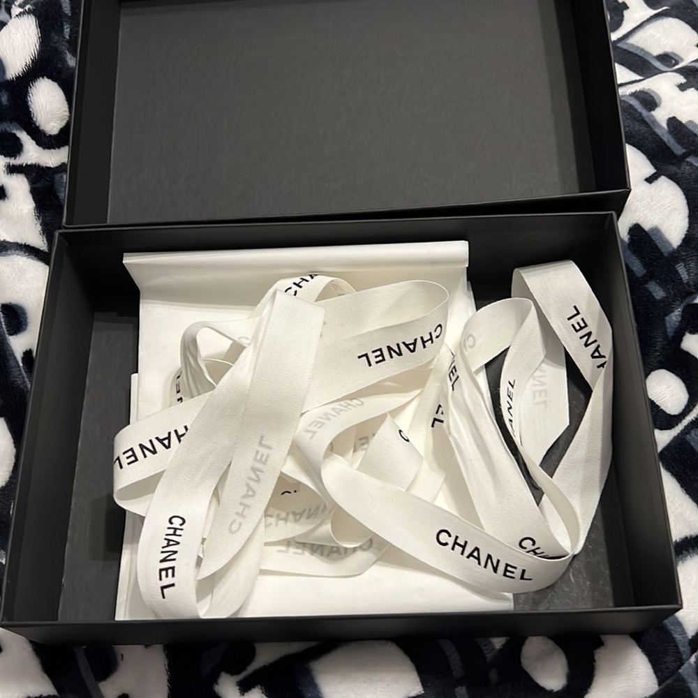 Authentic Chanel Box - Picture 3 of 3